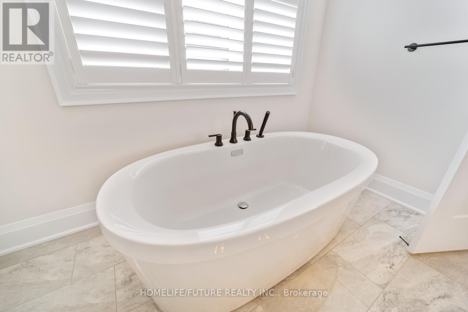 14 Nigh Drive, Markham, Ontario  L3S 0G4 - Photo 24 - N12294992