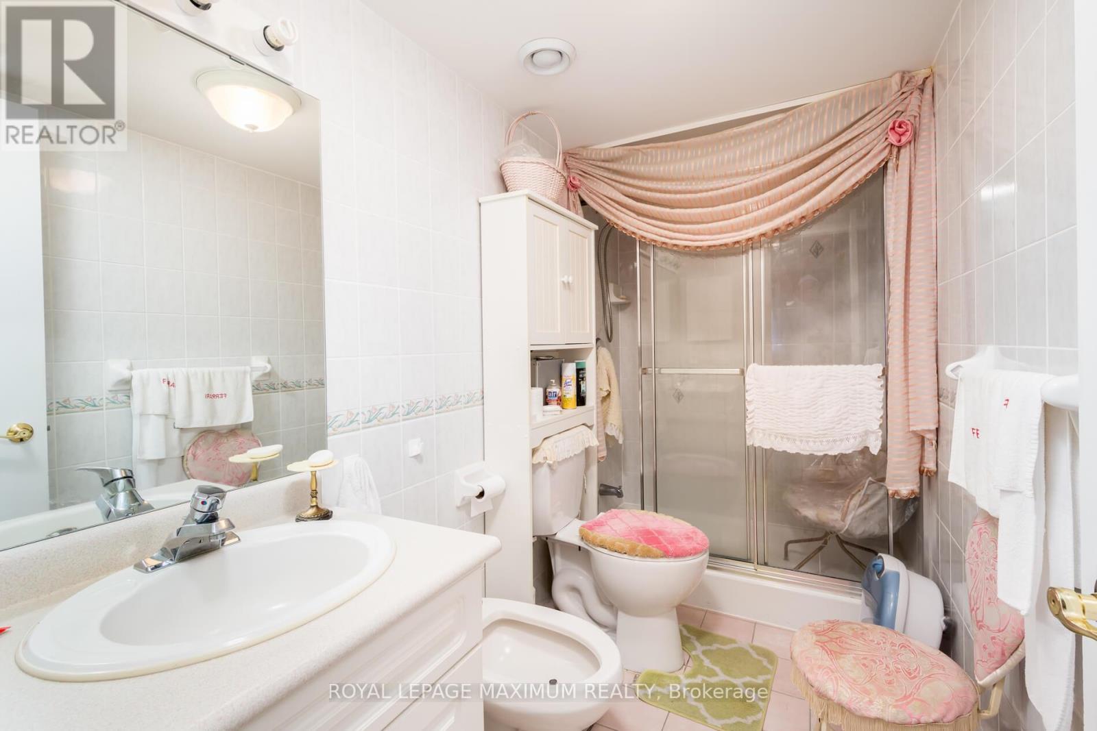 408 - 2506 Rutherford Road, Vaughan, Ontario  L4K 5N4 - Photo 17 - N12295005