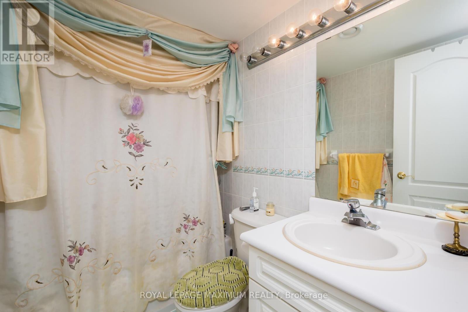 408 - 2506 Rutherford Road, Vaughan, Ontario  L4K 5N4 - Photo 19 - N12295005