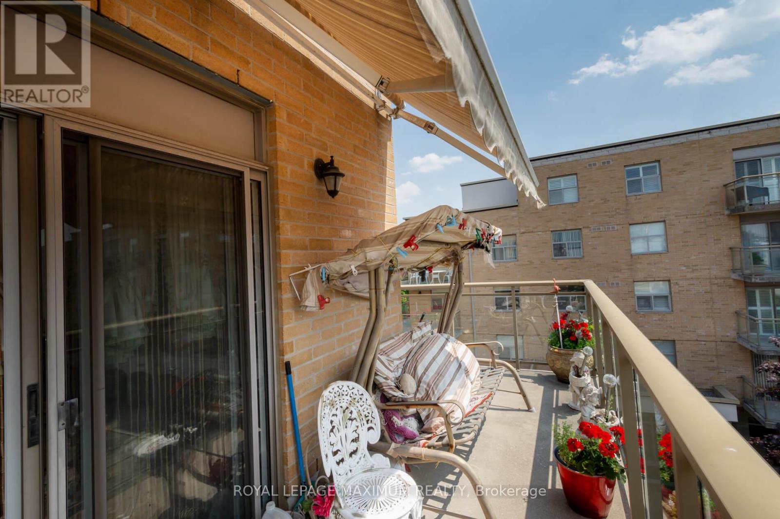 408 - 2506 Rutherford Road, Vaughan, Ontario  L4K 5N4 - Photo 22 - N12295005