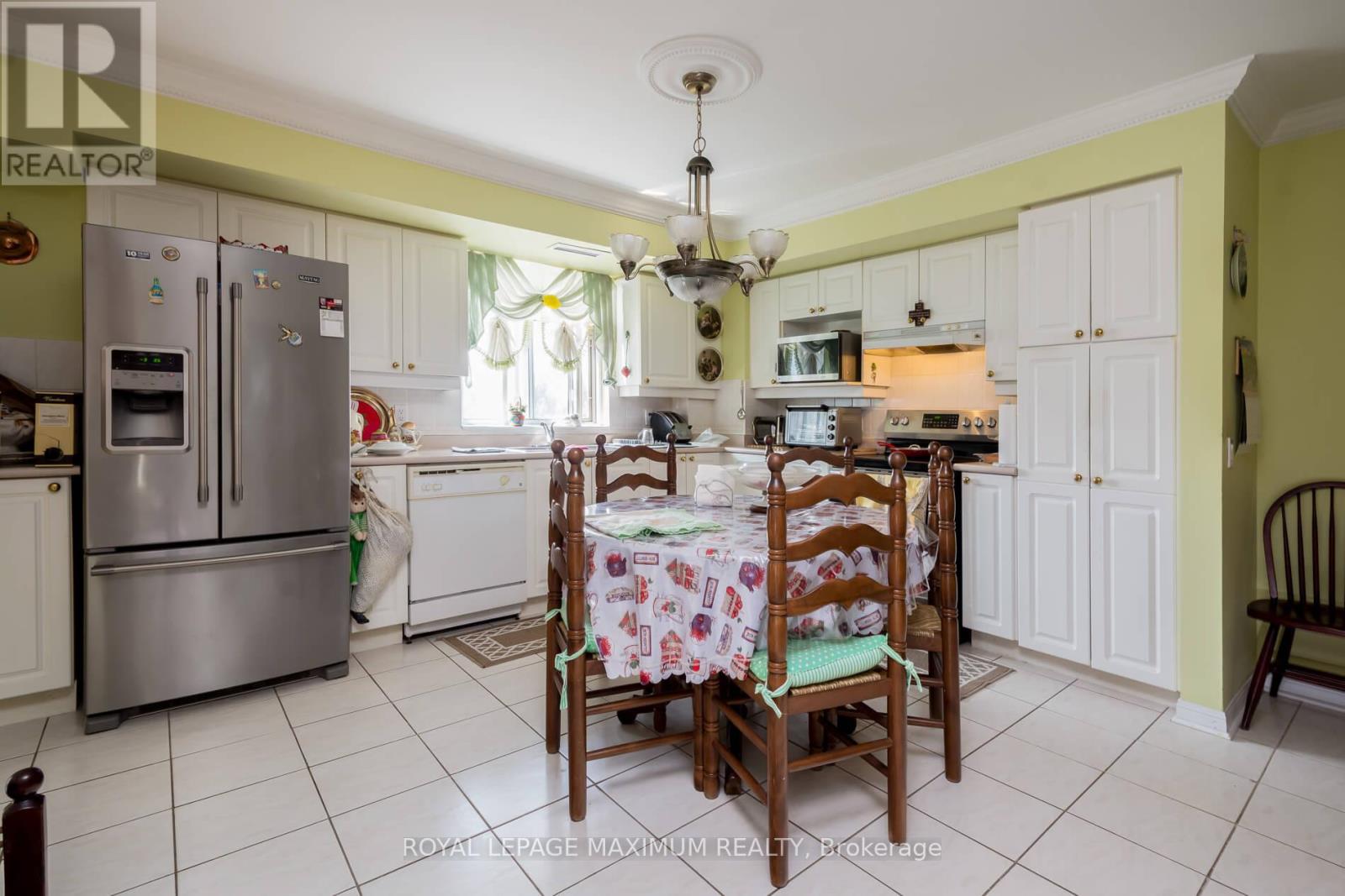 408 - 2506 Rutherford Road, Vaughan, Ontario  L4K 5N4 - Photo 8 - N12295005