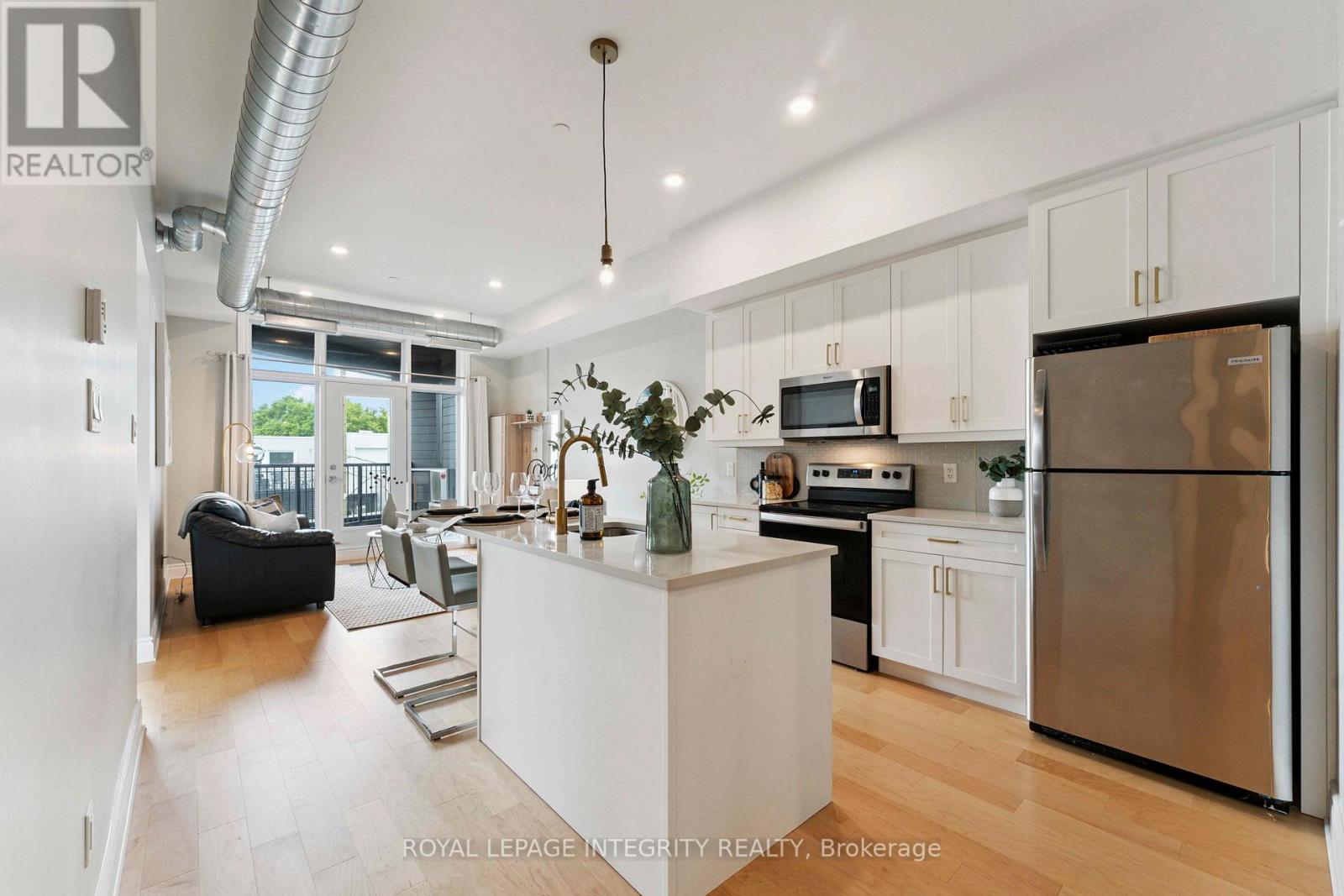 302 - 101 Pinhey Street, Ottawa, Ontario  K1Y 1T7 - Photo 2 - X12295070