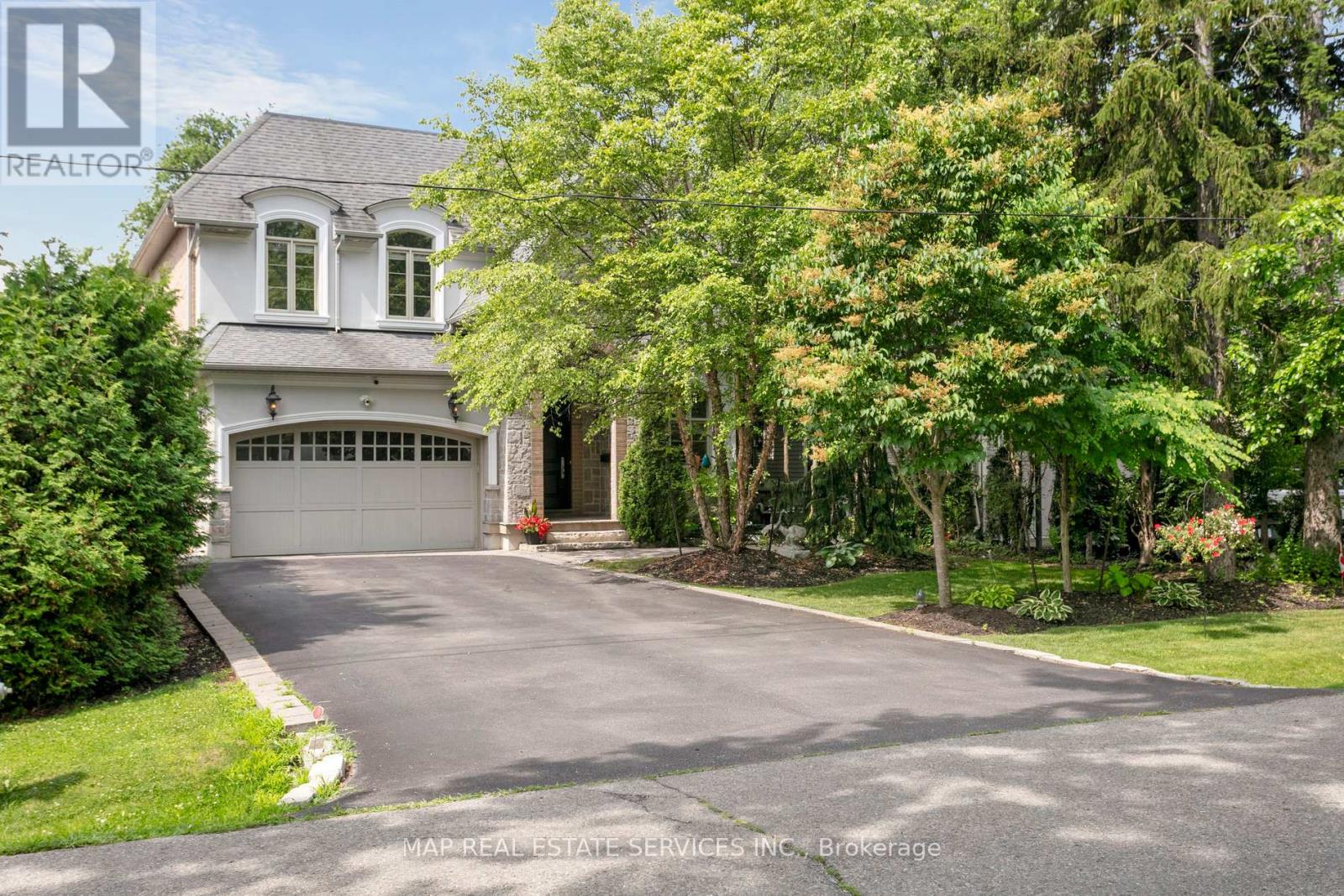 Property at 1290 LAKEBREEZE DRIVE image 1