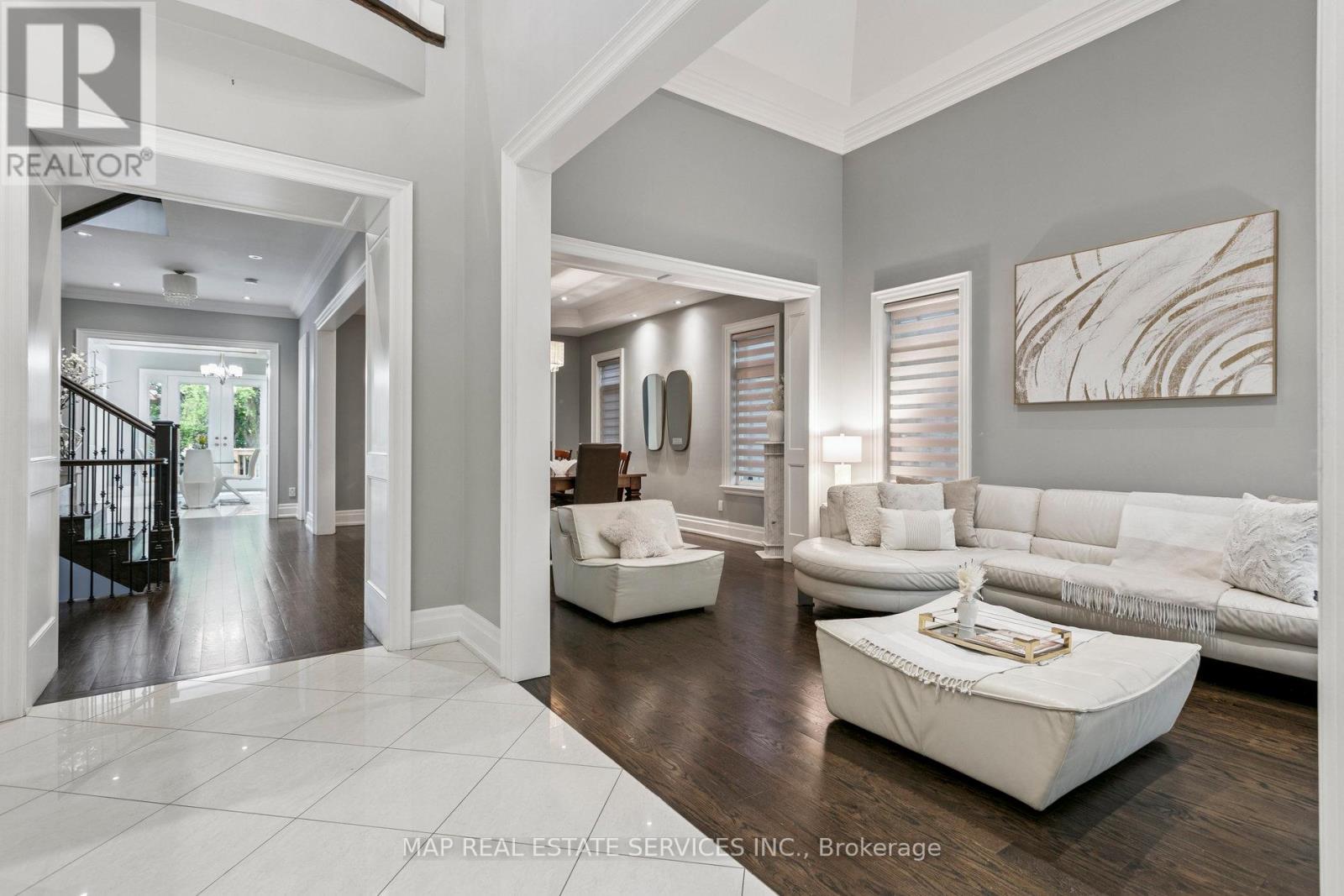 Property at 1290 LAKEBREEZE DRIVE image 5