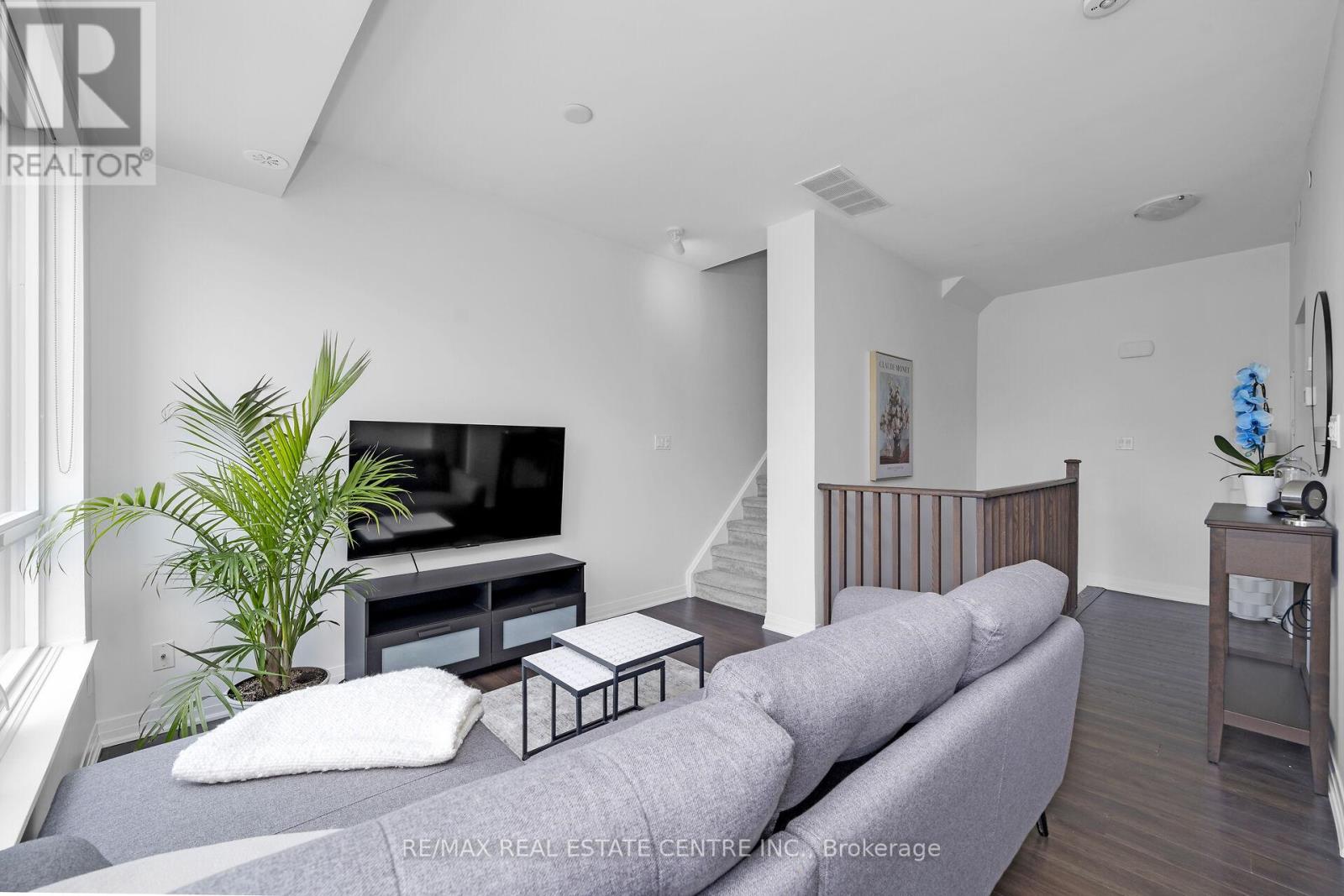 7 - 680 Atwater Avenue, Mississauga (Mineola), Ontario  L5G 0B6 - Photo 8 - W12294931