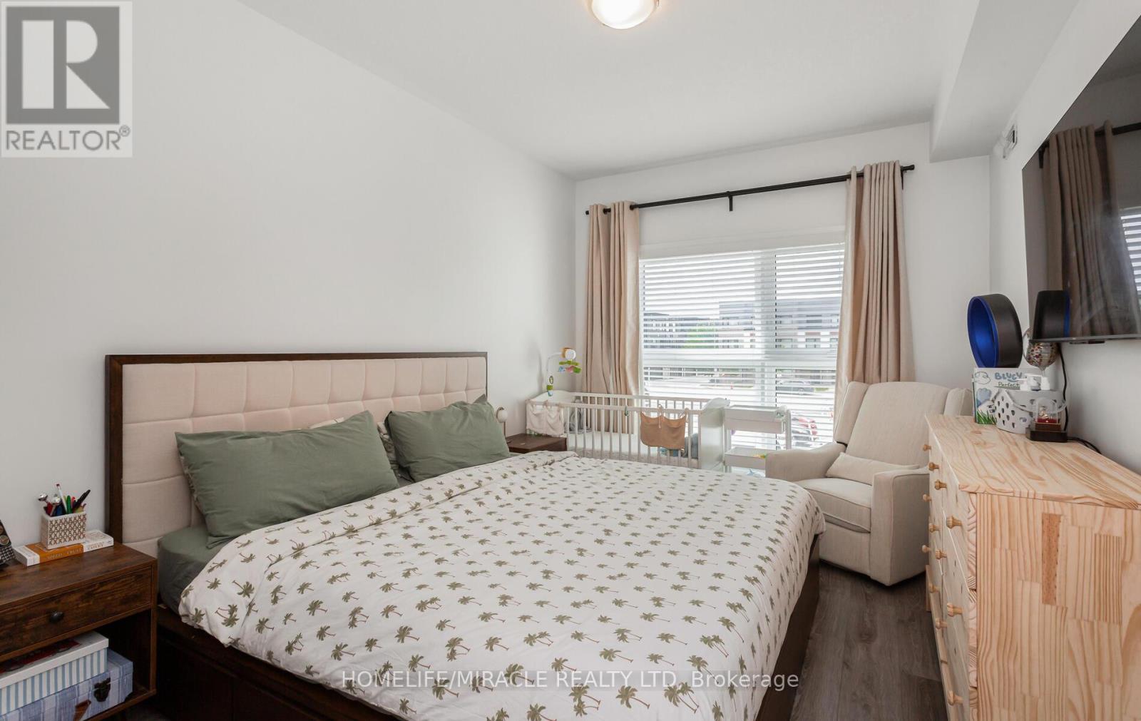 204 - 128 Grovewood Common, Oakville, Ontario  L6H 0X3 - Photo 14 - W12294974