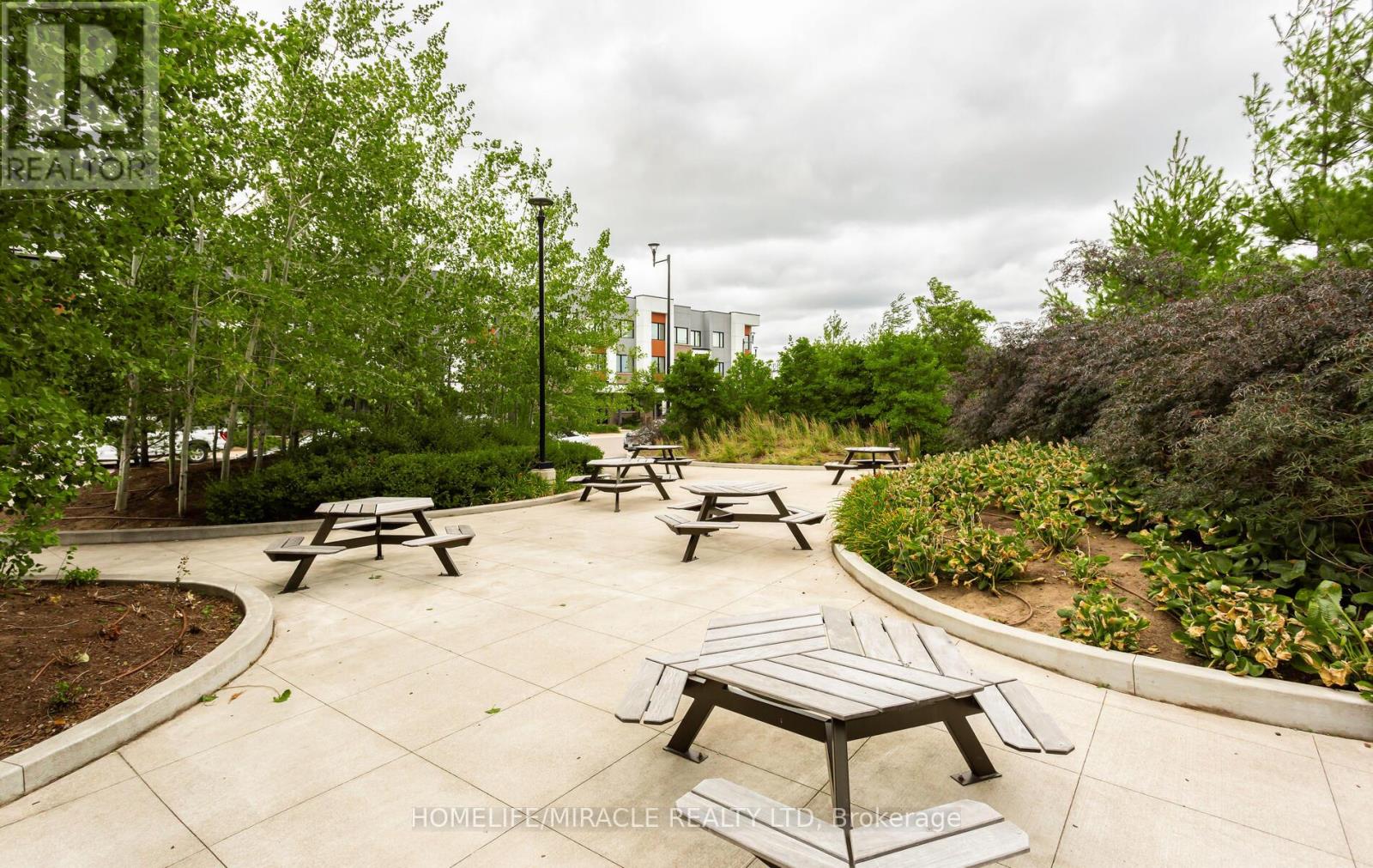 204 - 128 Grovewood Common, Oakville, Ontario  L6H 0X3 - Photo 25 - W12294974