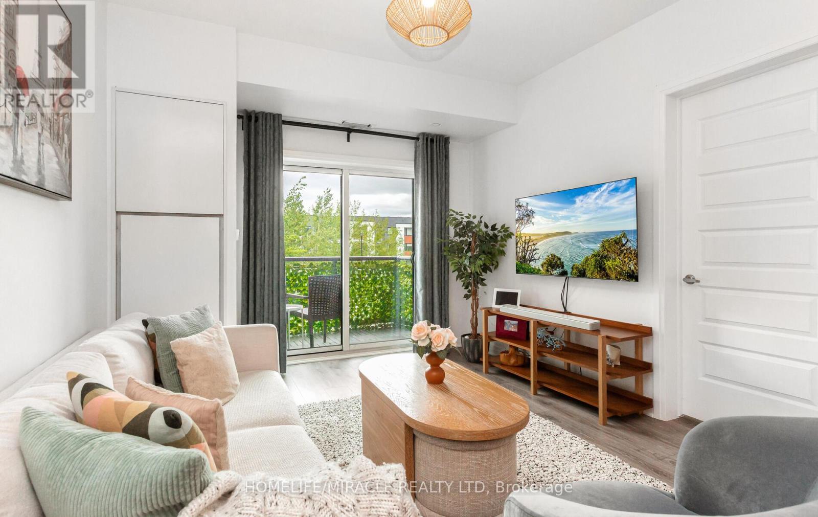 204 - 128 Grovewood Common, Oakville, Ontario  L6H 0X3 - Photo 6 - W12294974