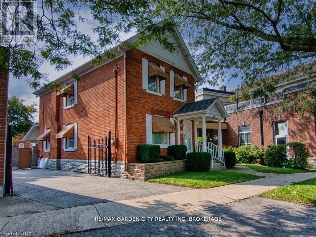 111 Lake Street, St. Catharines (Downtown), Ontario  L2R 5X7 - Photo 2 - X12295072