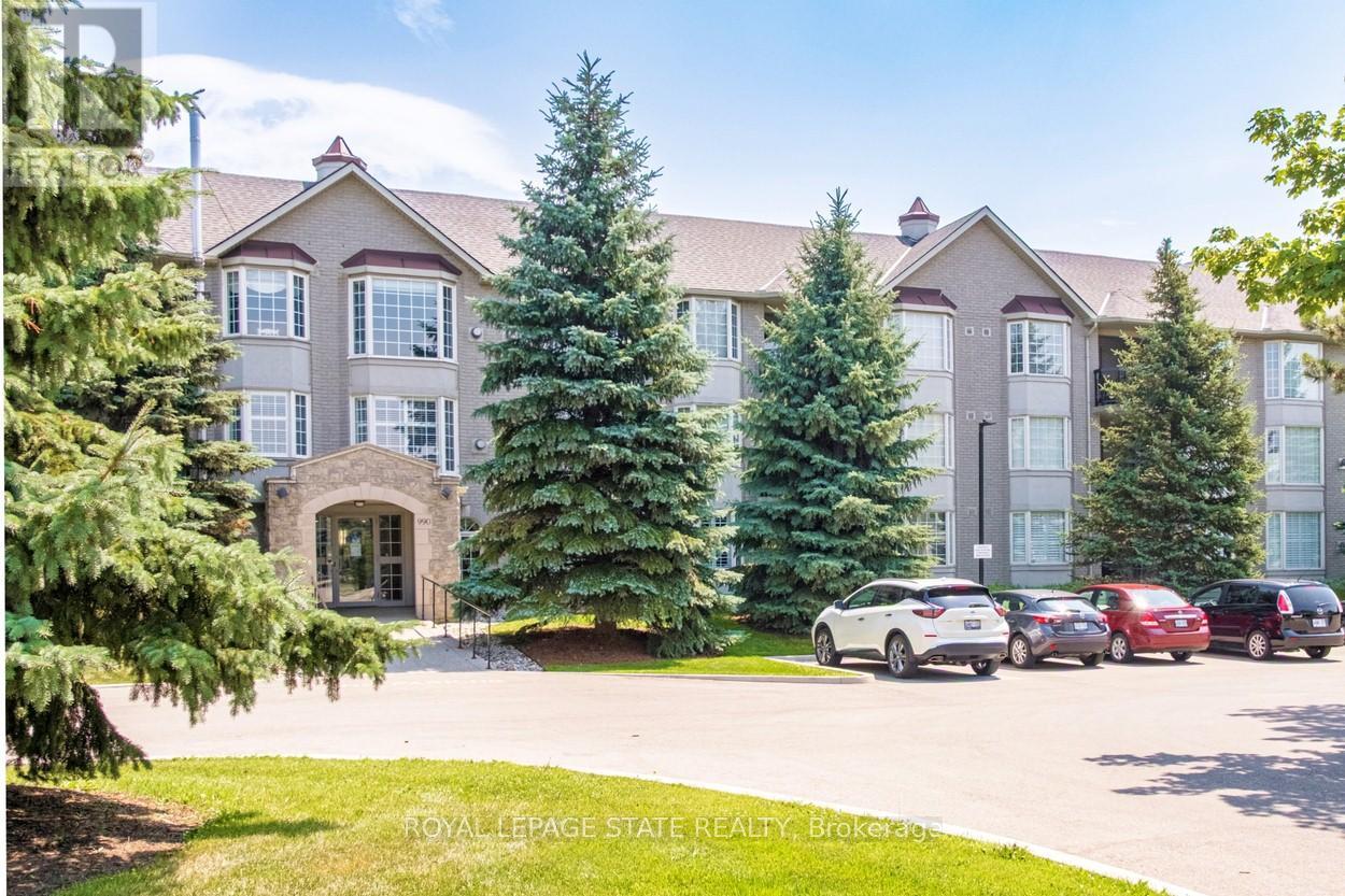 Property at 208 - 990 GOLF LINKS ROAD image 1