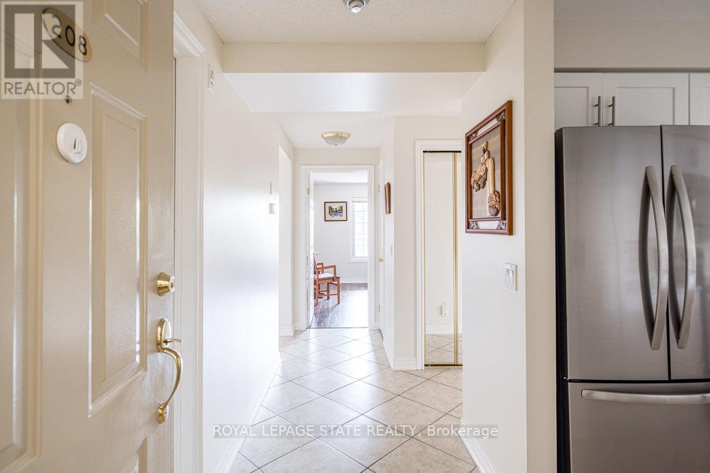 Property at 208 - 990 GOLF LINKS ROAD image 2