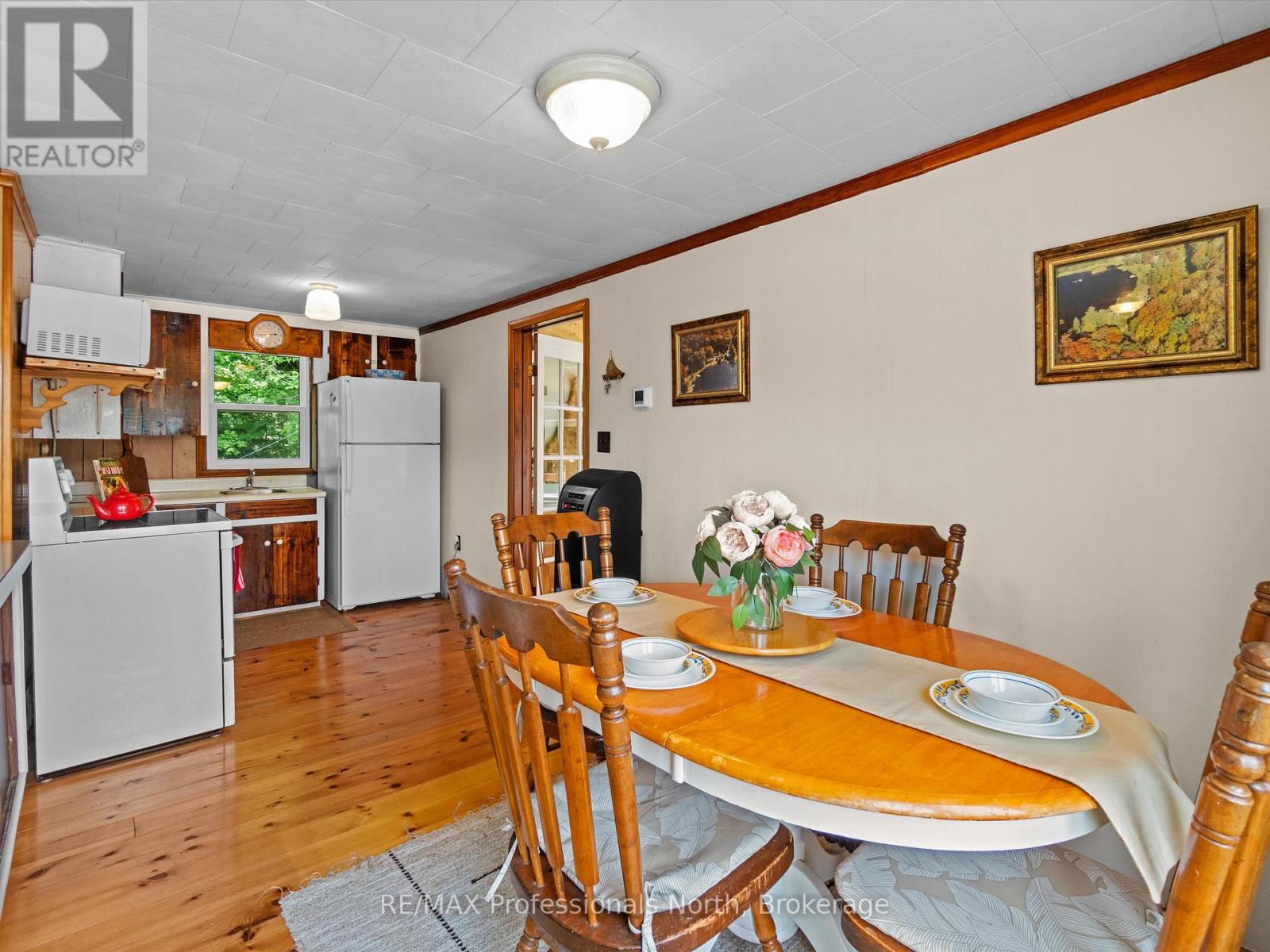 1020 Gordonier Lake Road, Bracebridge, Ontario  P1L 1X3 - Photo 13 - X12295057