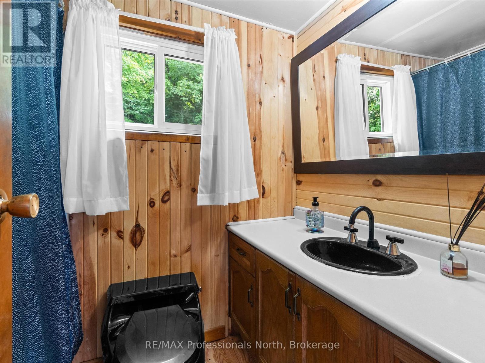 1020 Gordonier Lake Road, Bracebridge, Ontario  P1L 1X3 - Photo 23 - X12295057