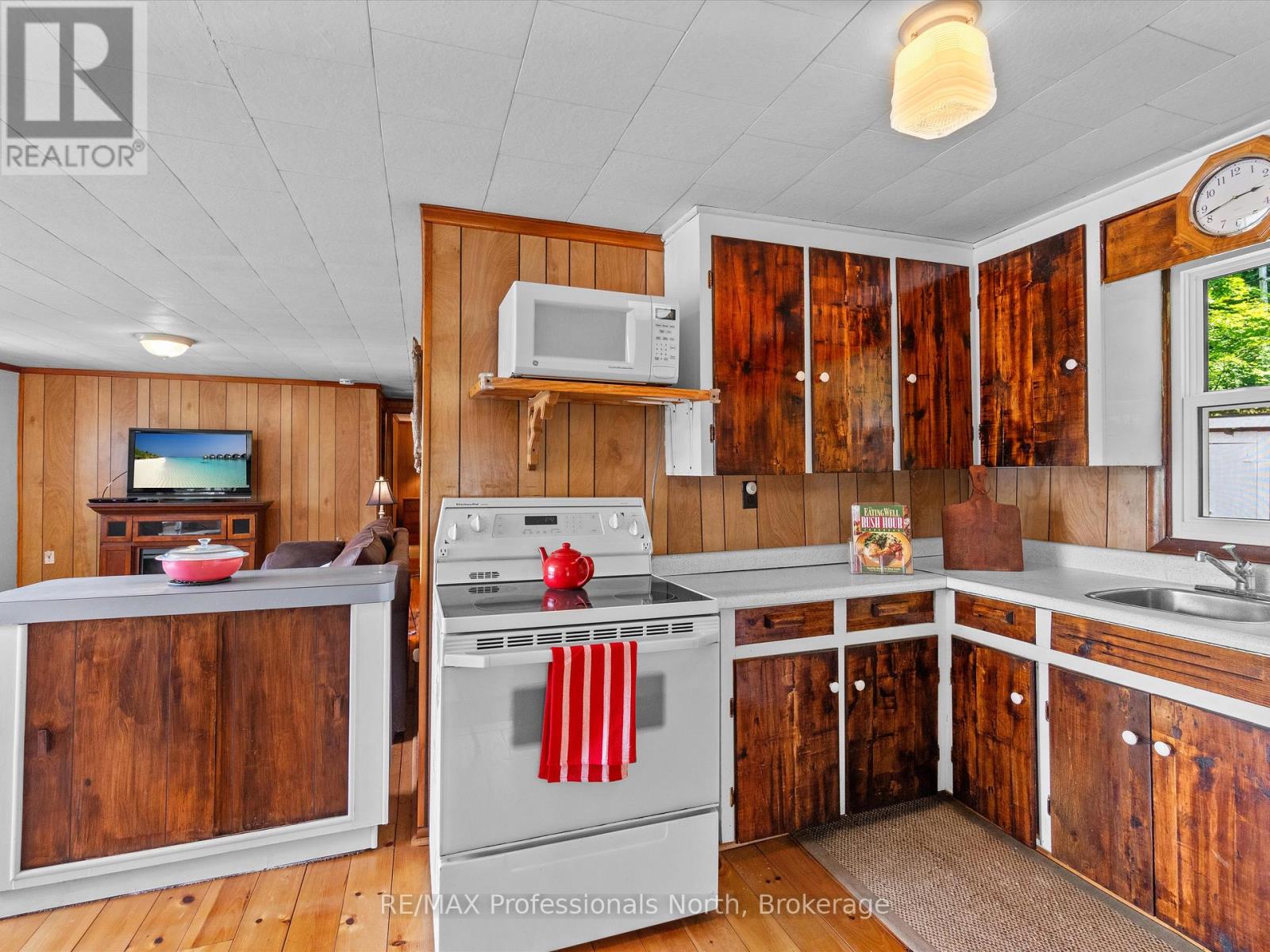1020 Gordonier Lake Road, Bracebridge, Ontario  P1L 1X3 - Photo 9 - X12295057