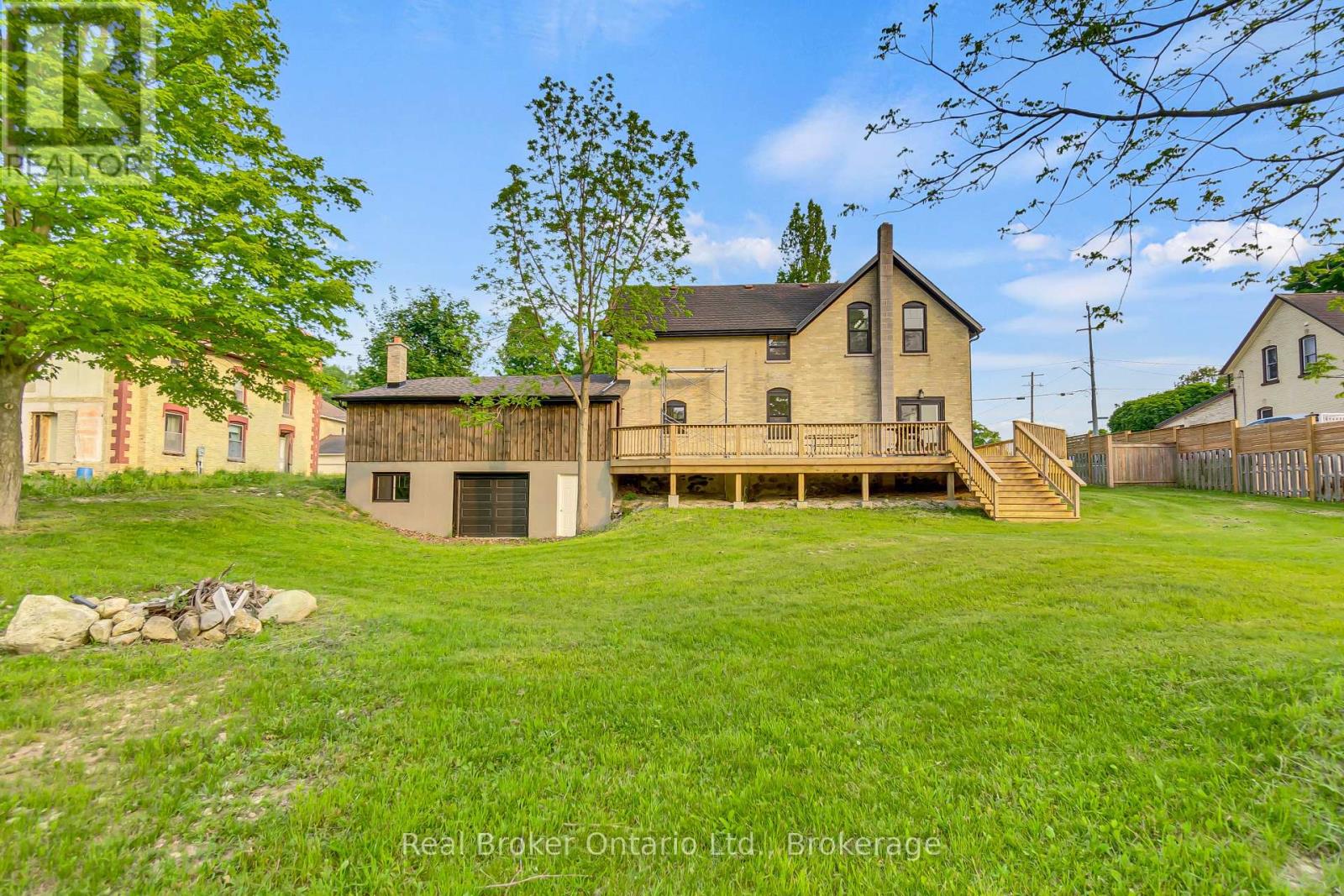 16 Hillcrest Street W, South Bruce, Ontario  N0G 2S0 - Photo 36 - X12295061