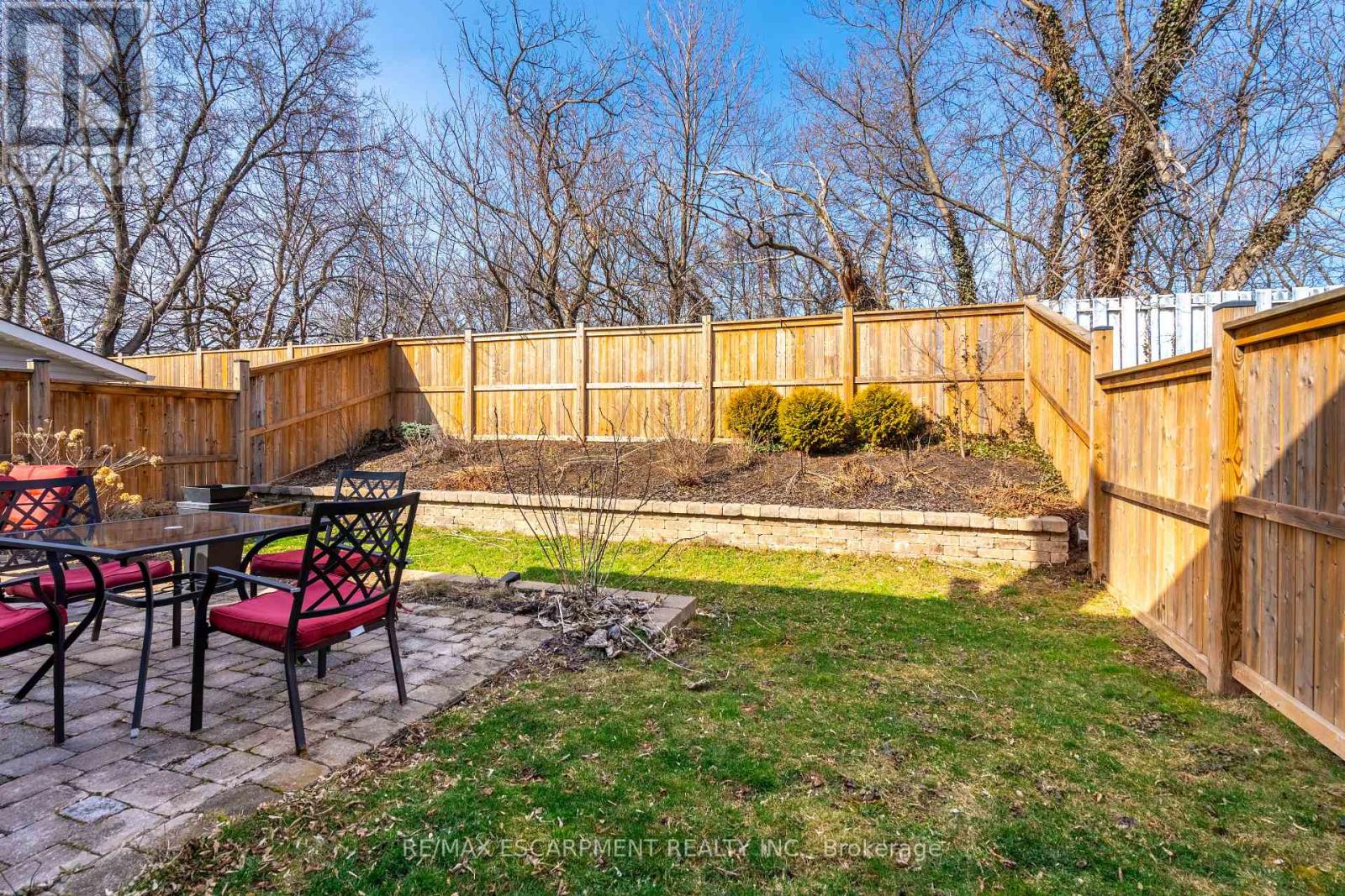 84 Sandra Crescent, Grimsby, Ontario  L3M 4Y7 - Photo 32 - X12295071