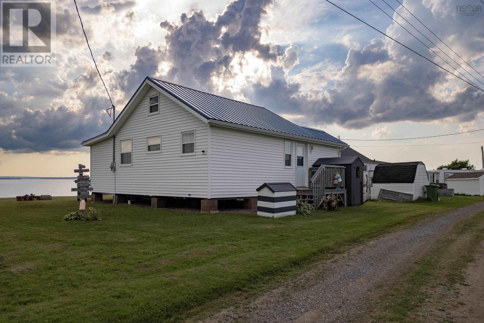 115 Fishing Point Road, Pugwash, Nova Scotia  B0K 1L0 - Photo 3 - 202511378