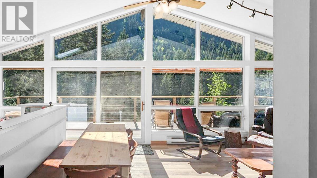 221 Prospect Drive, Princeton, British Columbia  V0X 1W0 - Photo 2 - 10356287