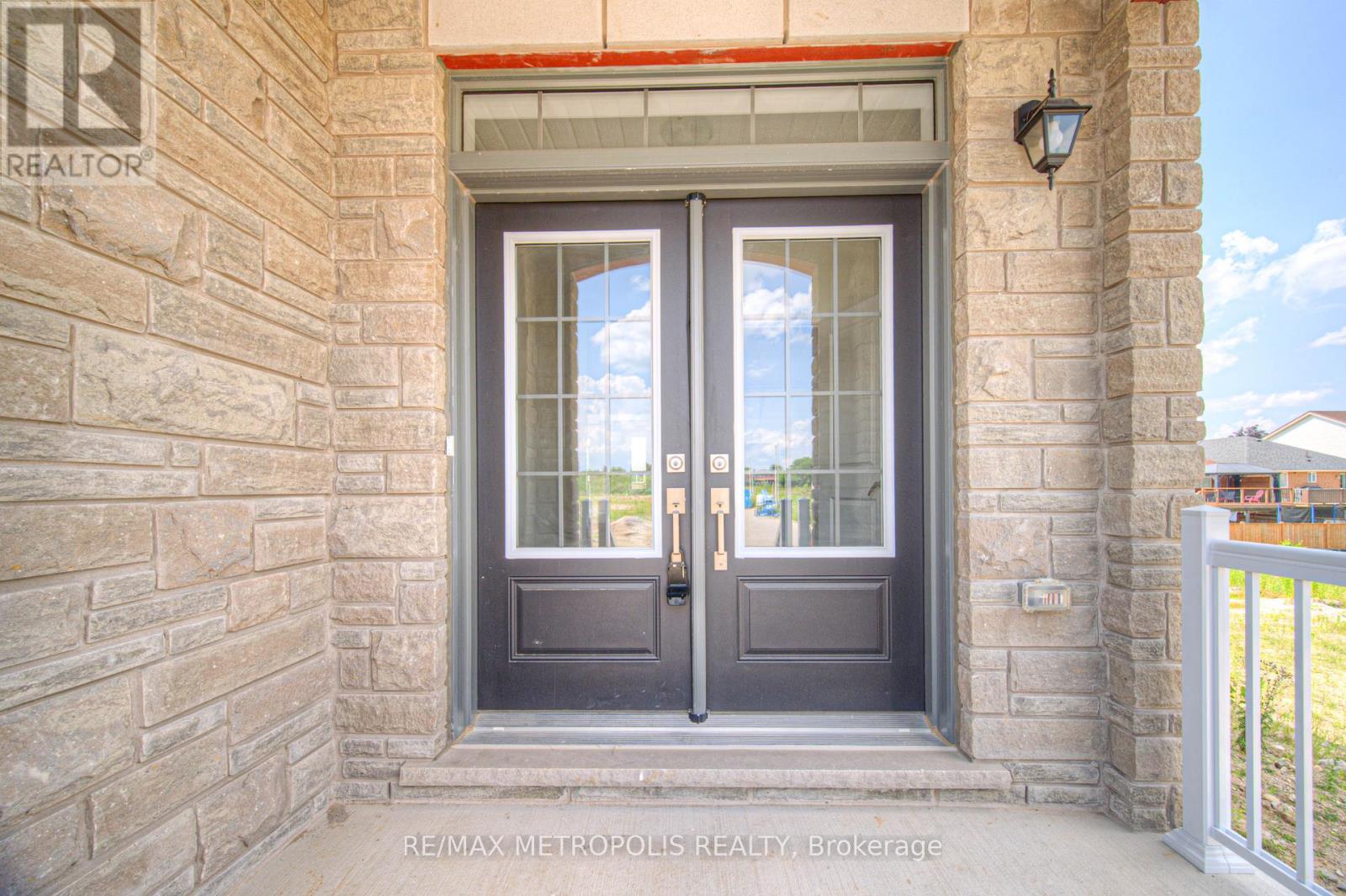 Property at 100 MOSS DRIVE image 4
