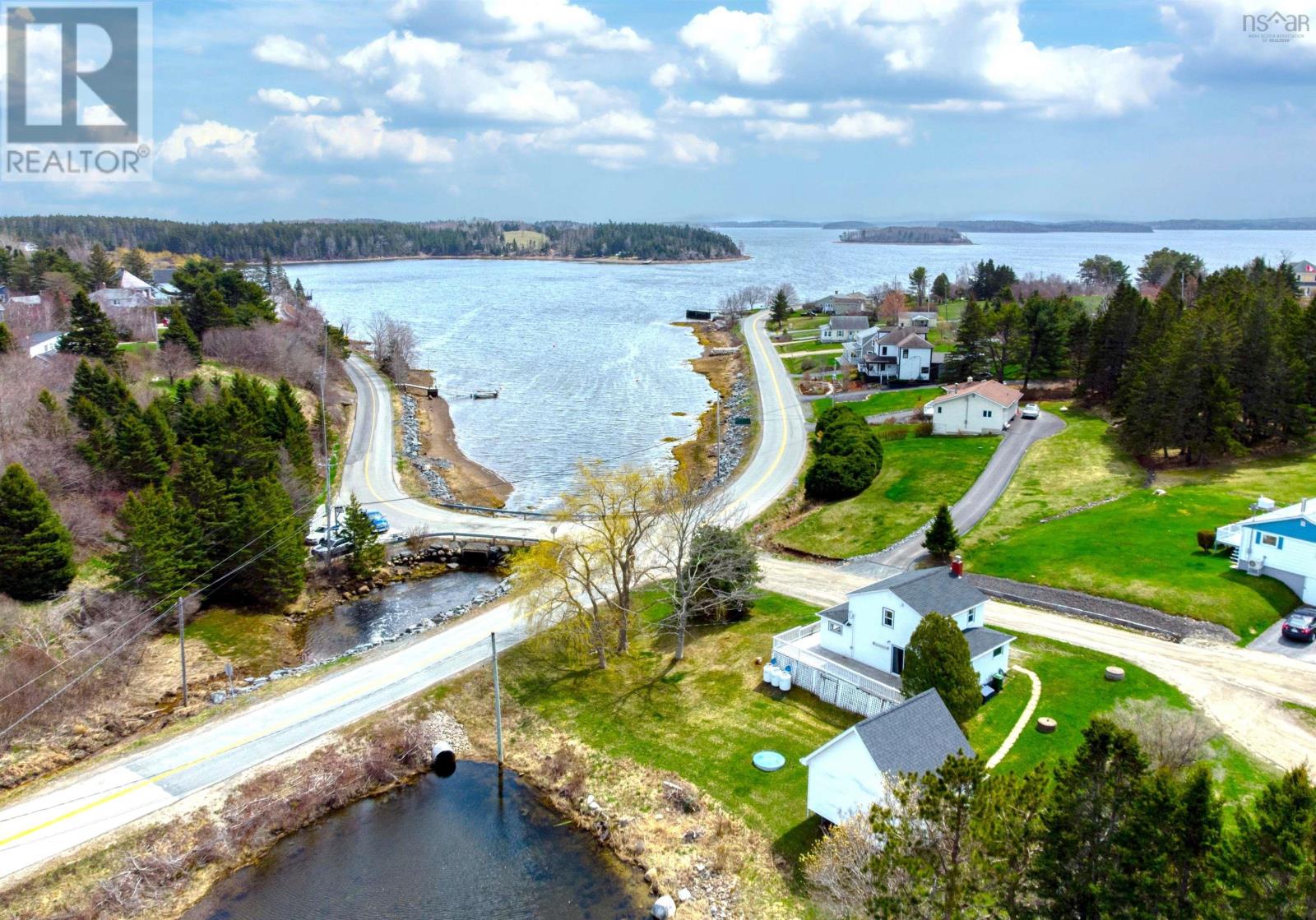 632 Oakland Road, Indian Point, Nova Scotia  B0J 2E0 - Photo 2 - 202509750