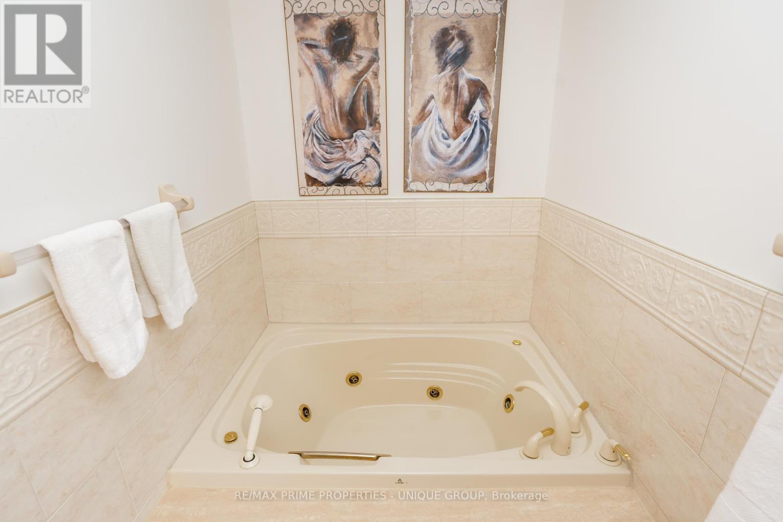 9 Longwater Chase, Markham, Ontario L3R 4A1 - Photo 19 - N12295174