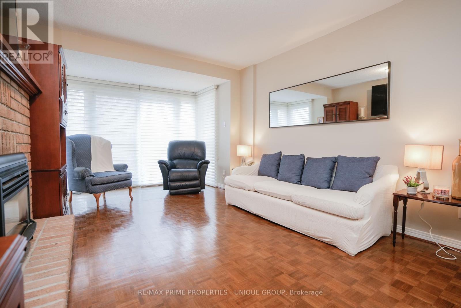 9 Longwater Chase, Markham, Ontario L3R 4A1 - Photo 6 - N12295174