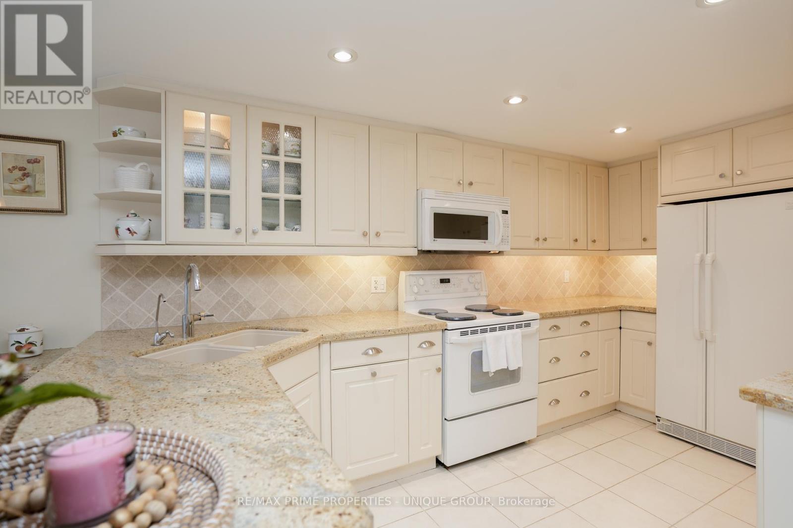 9 Longwater Chase, Markham, Ontario L3R 4A1 - Photo 9 - N12295174