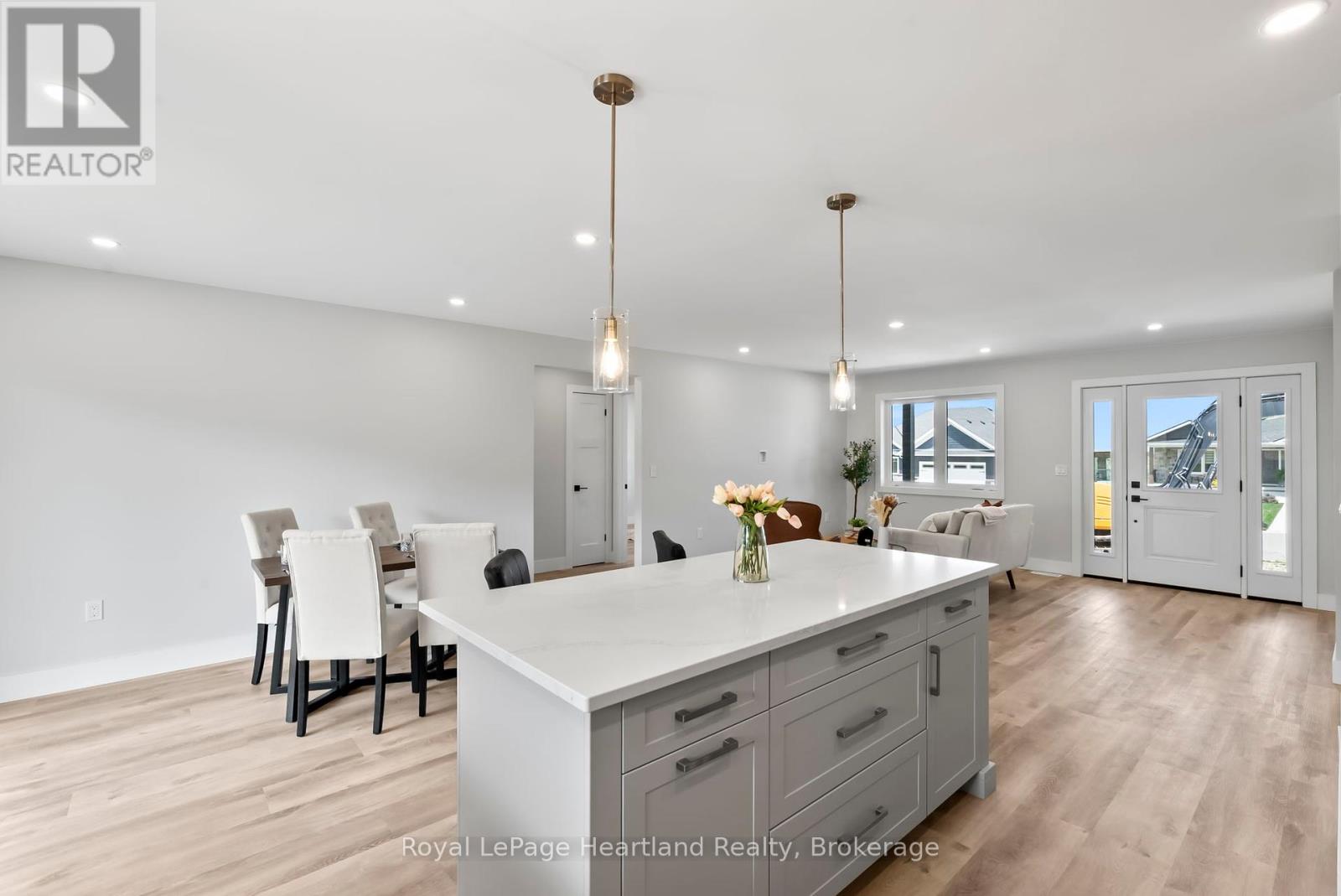 6 Noeckerville Hill Drive, South Bruce, Ontario  N0G 2J0 - Photo 11 - X12295204