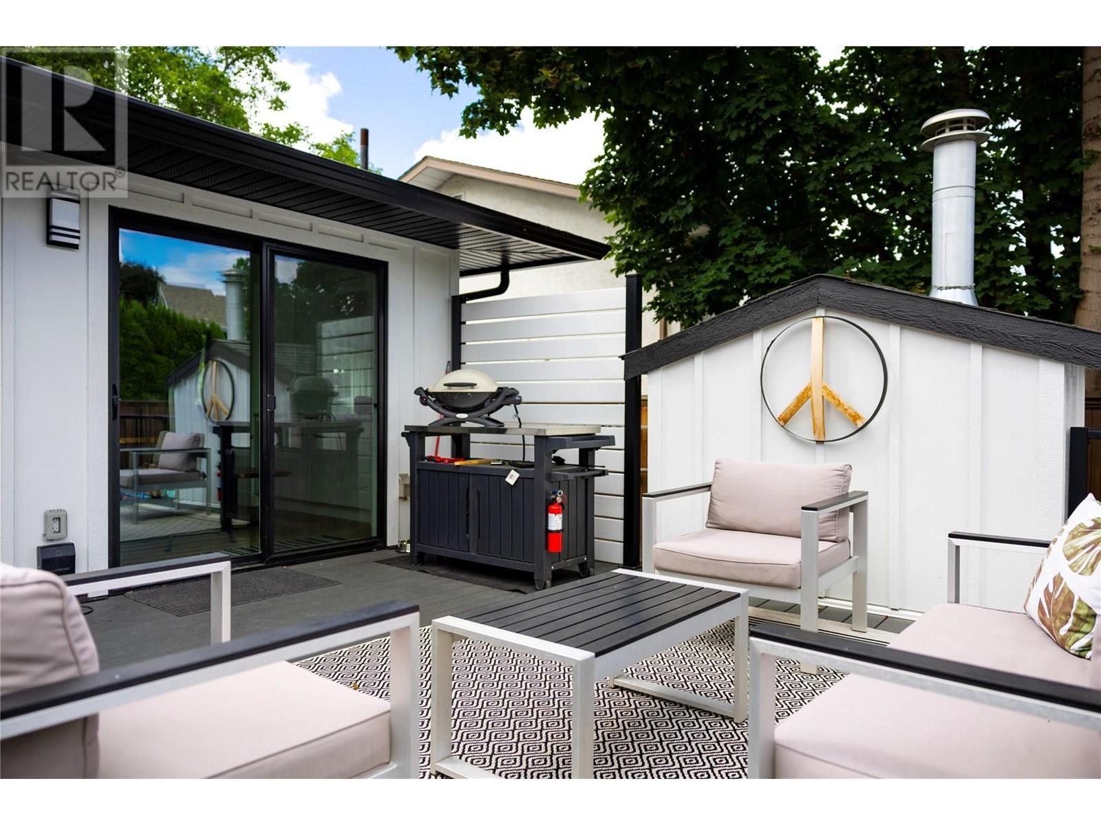 4265 Lakeshore Road, Kelowna, British Columbia  V1W 1W2 - Photo 34 - 10354209