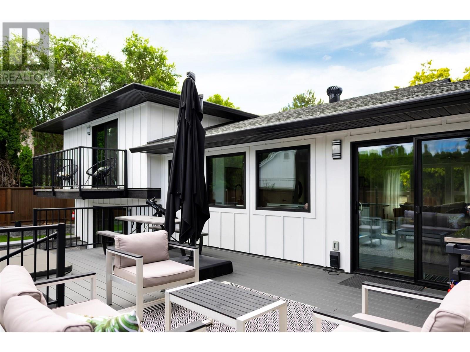 4265 Lakeshore Road, Kelowna, British Columbia  V1W 1W2 - Photo 32 - 10354209