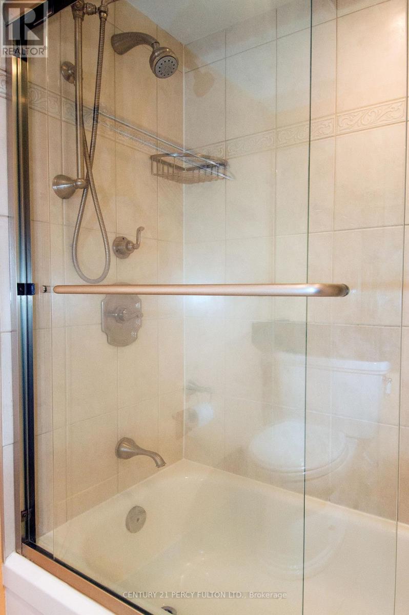 2105 - 5 Concorde Place, Toronto, Ontario  M3C 3M8 - Photo 15 - C12294828