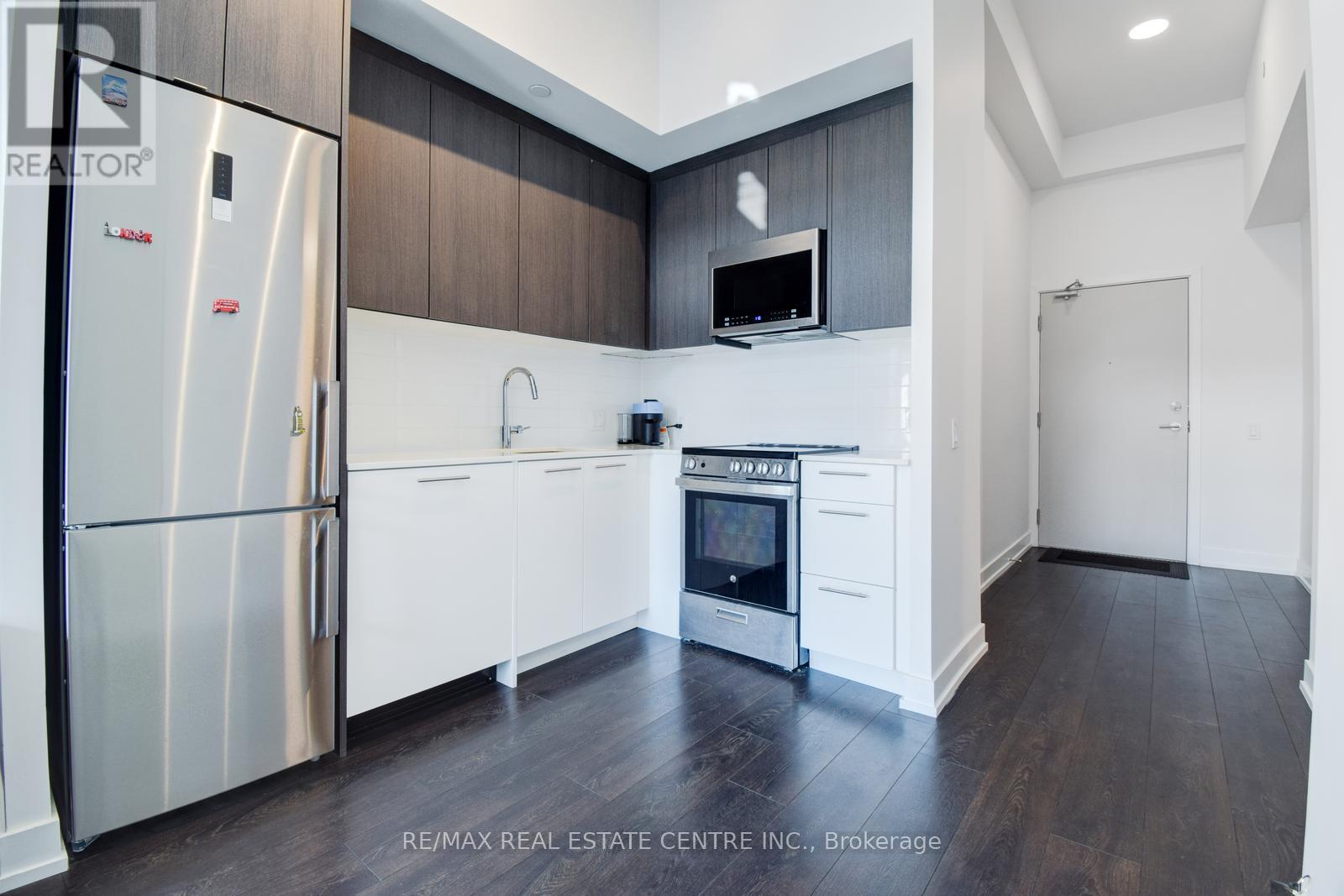 202 - 215 Veterans Drive, Brampton, Ontario  L7A 4S6 - Photo 17 - W12295173