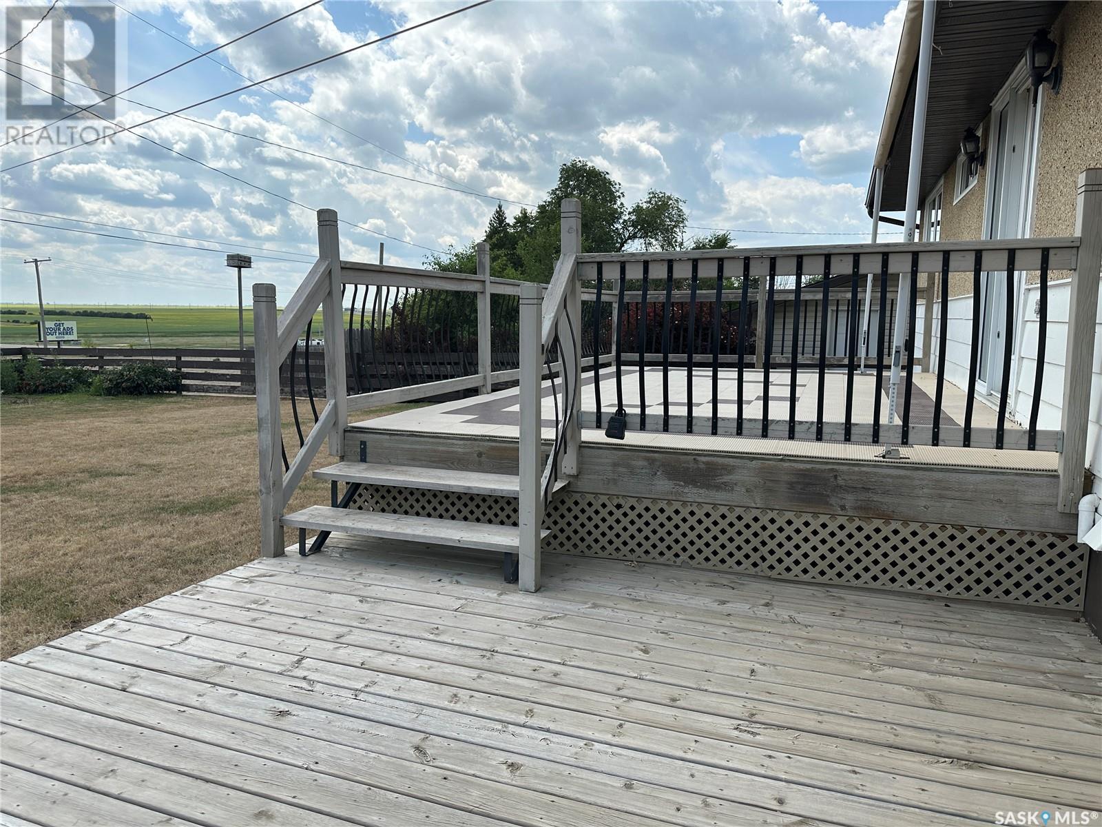 96 9th Avenue Se, Weyburn, Saskatchewan  S4H 1Z7 - Photo 39 - SK013139