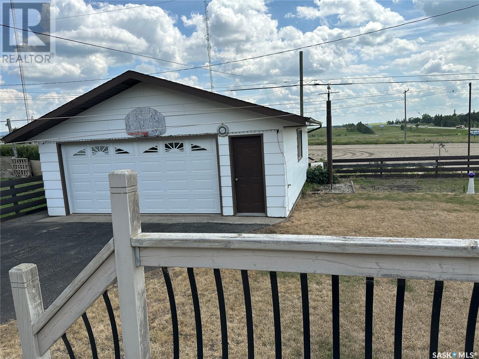 96 9th Avenue Se, Weyburn, Saskatchewan  S4H 1Z7 - Photo 40 - SK013139