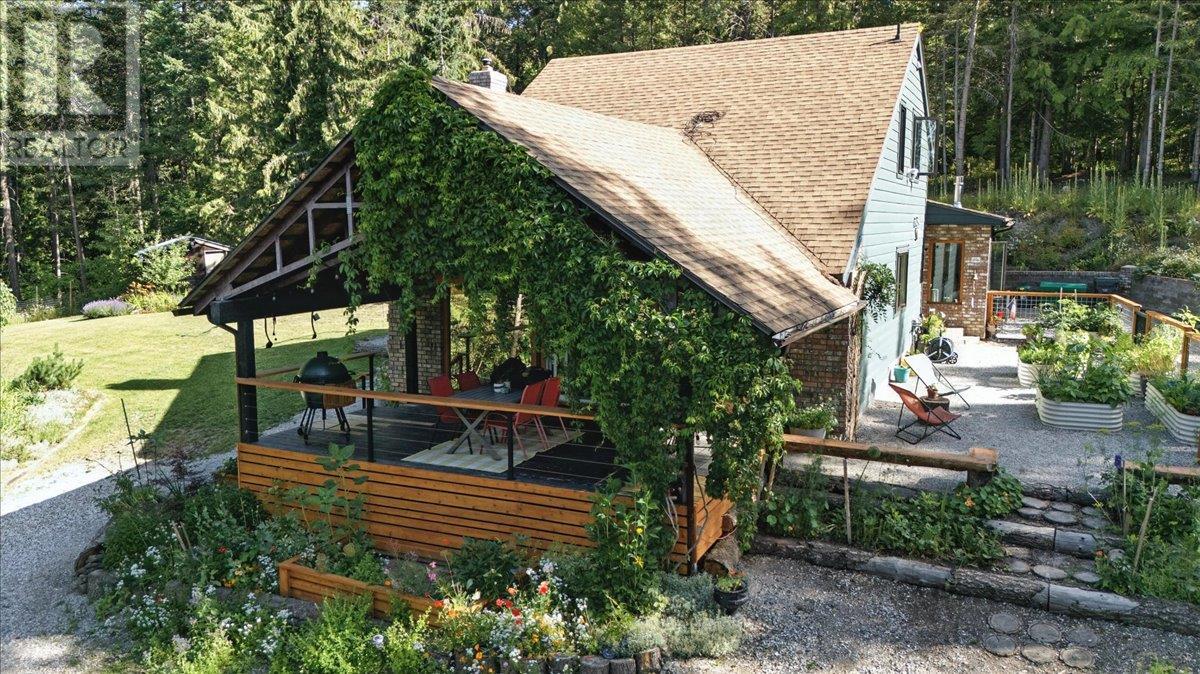 8280 Rogers Road, Vernon, British Columbia