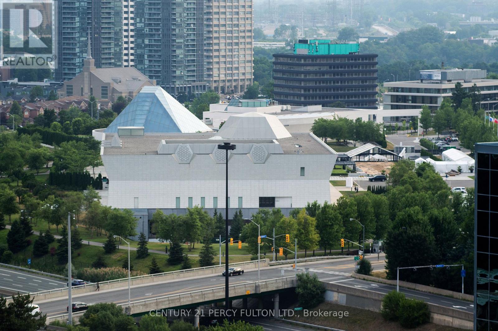 2105 - 5 Concorde Place, Toronto, Ontario  M3C 3M8 - Photo 3 - C12294828