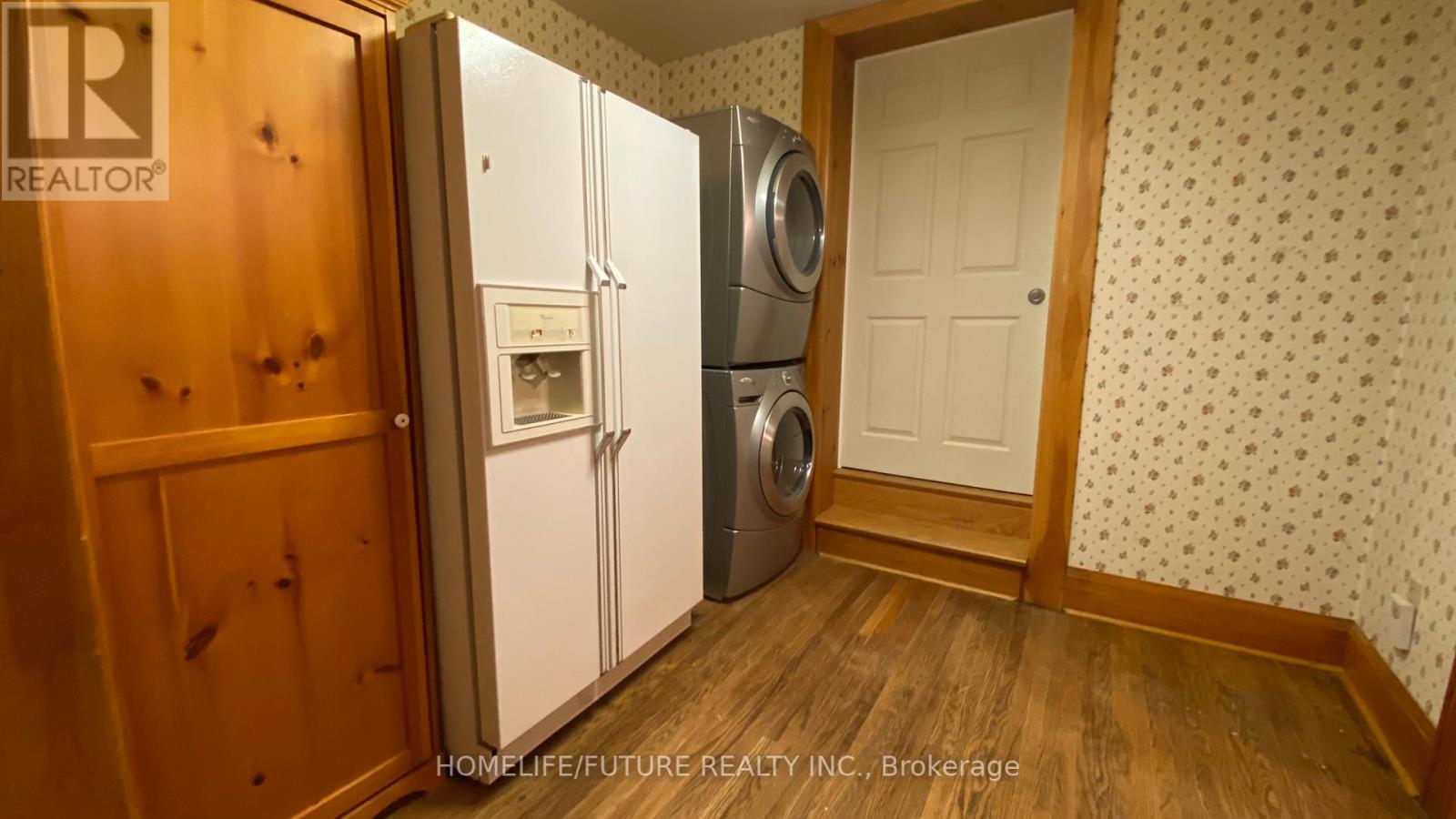 192 Parkview Avenue, Toronto, Ontario M2N 3Y8 - Photo 9 - C12295188