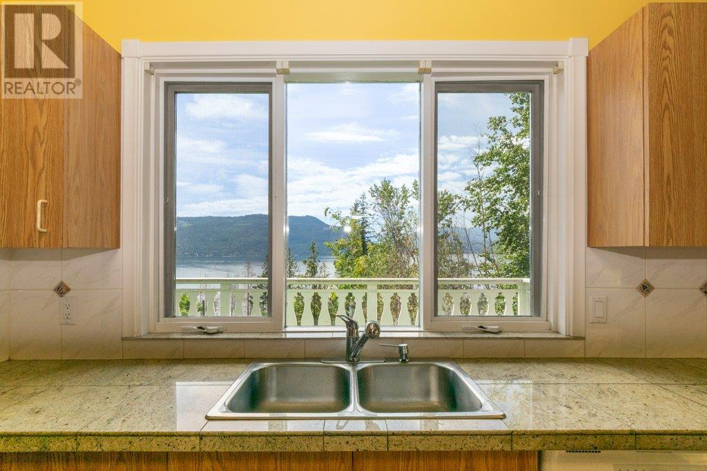 5245 Chasey Road, Celista, British Columbia  V0E 1M6 - Photo 21 - 10356633