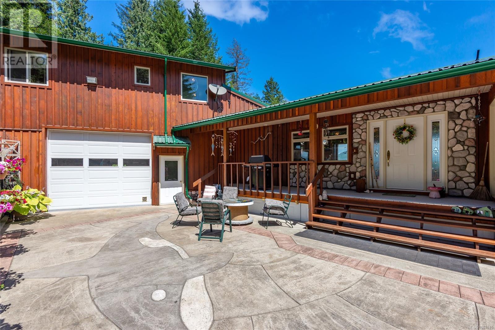 23 Sayward Rd, Sayward, British Columbia  V0P 1R0 - Photo 2 - 1007815