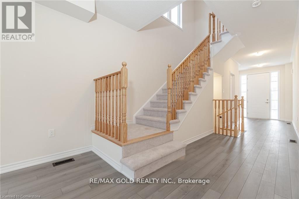 109 Molozzi Street, Erin, Ontario  N0B 1T0 - Photo 17 - X12295201