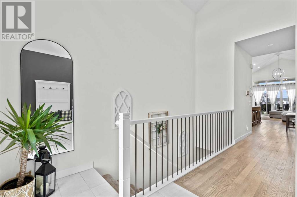 Property at 12562 Crestmont Boulevard SW image 4