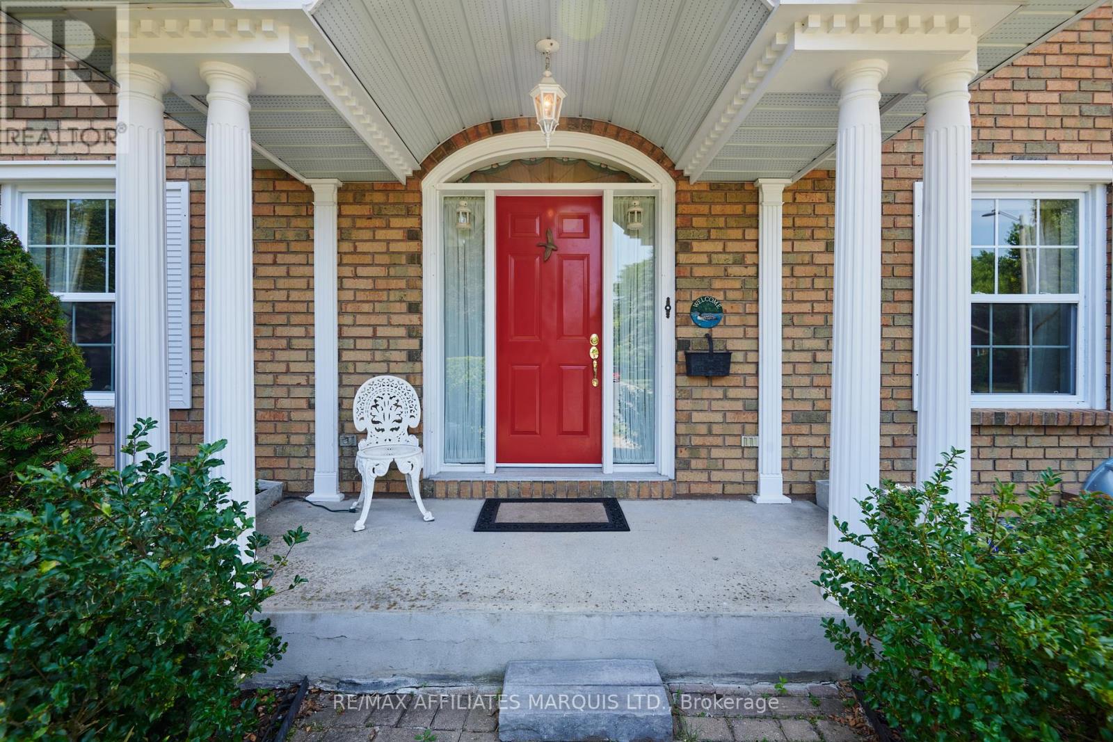 1626 Grant Avenue, Cornwall, Ontario  K6J 5J4 - Photo 3 - X12295245