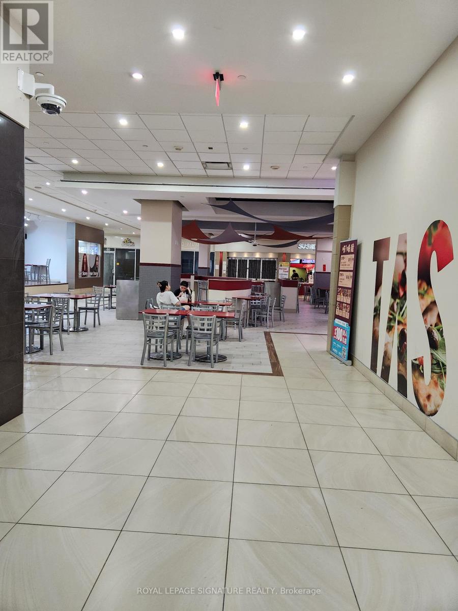 47 - 384 Yonge Street, Toronto, Ontario  M5G 2K2 - Photo 16 - C12295285