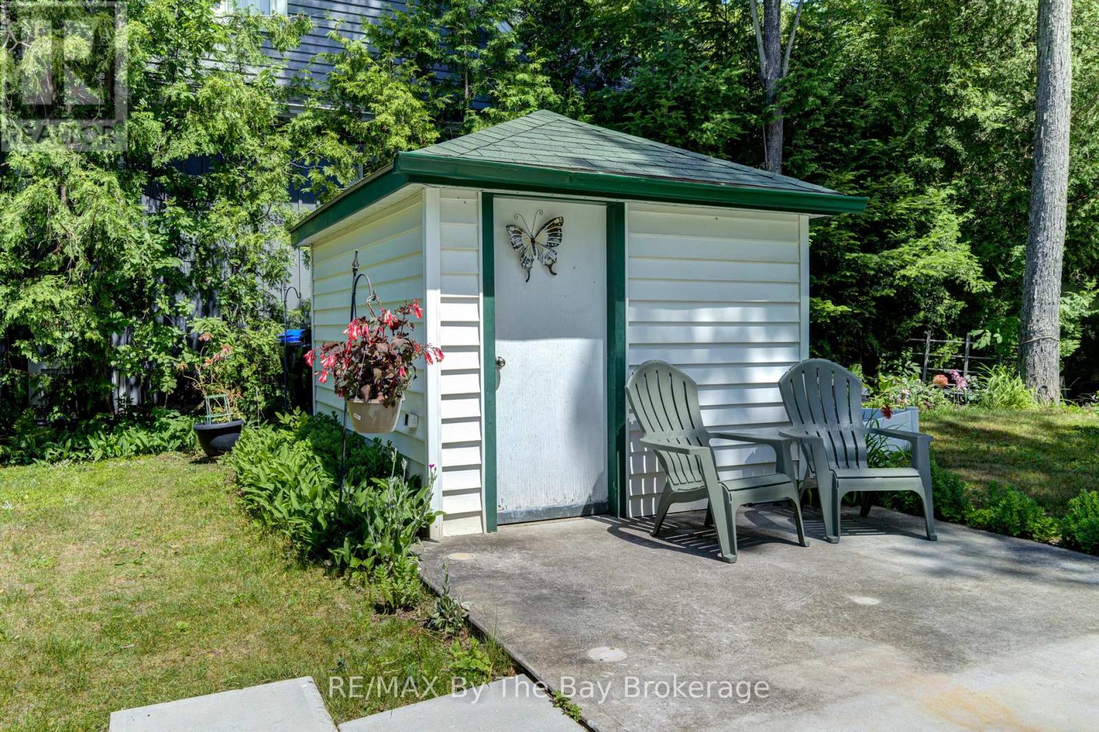 1105 Shore Lane, Wasaga Beach, Ontario  L9Z 1Z8 - Photo 23 - S12246251