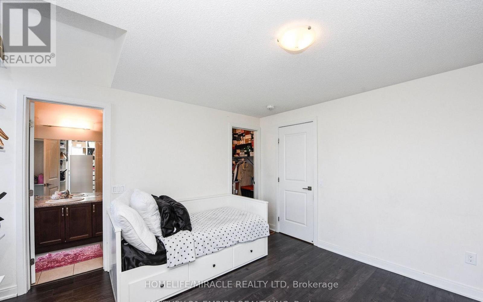 333 Veterans Drive, Brampton, Ontario  L7A 4W2 - Photo 34 - W12295297