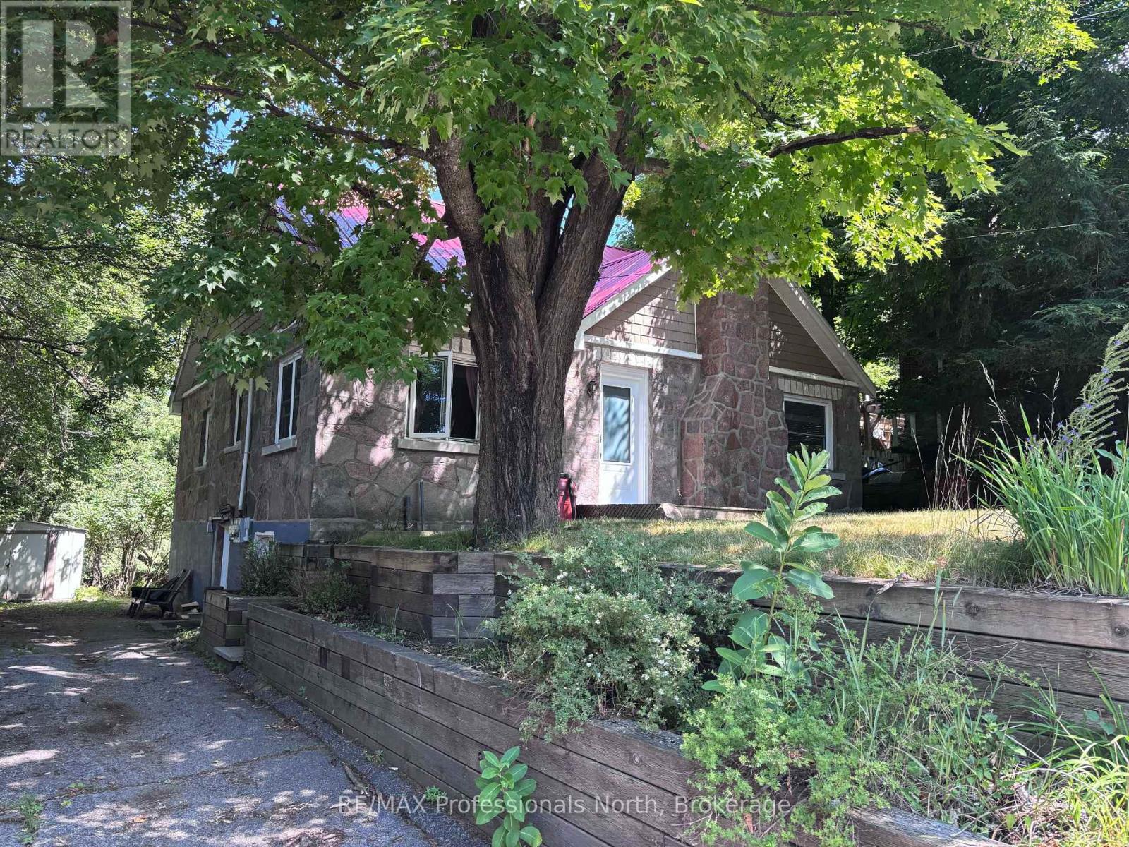 259 Highland Street, Dysart Et Al, Ontario  K0M 1S0 - Photo 2 - X12295309