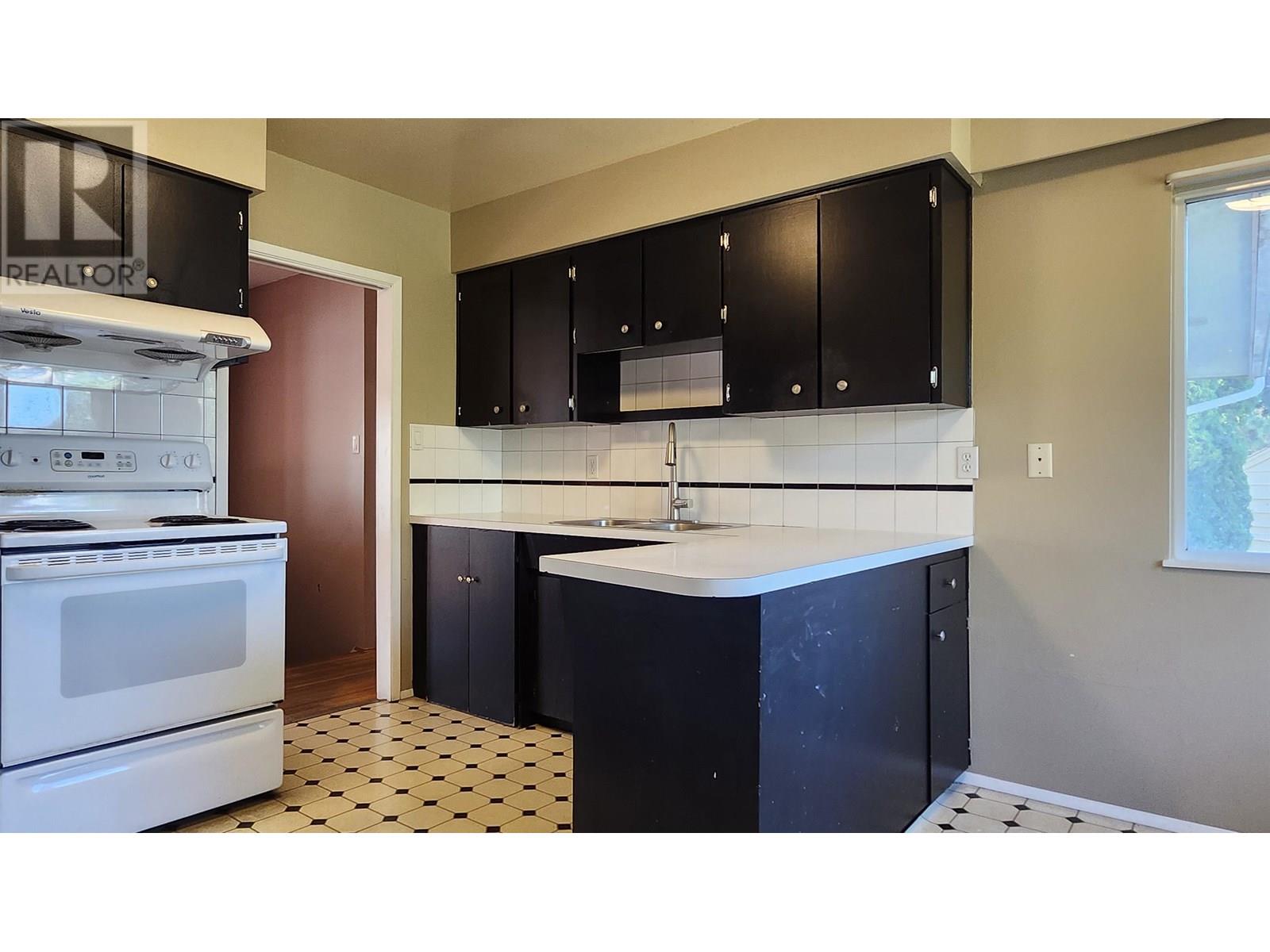 11400 Seafield Crescent, Richmond, British Columbia  V7A 3J2 - Photo 8 - R3027492