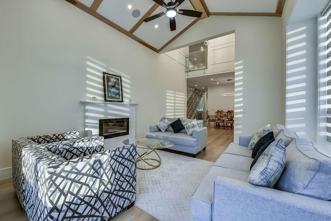 Property at 19805 32 AVENUE image 3