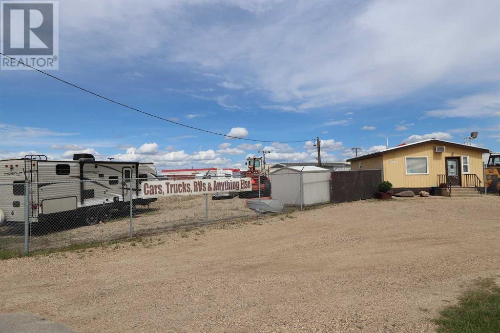 6402 42 Avenue, Ponoka, Alberta  T4J 1J8 - Photo 4 - A2241435
