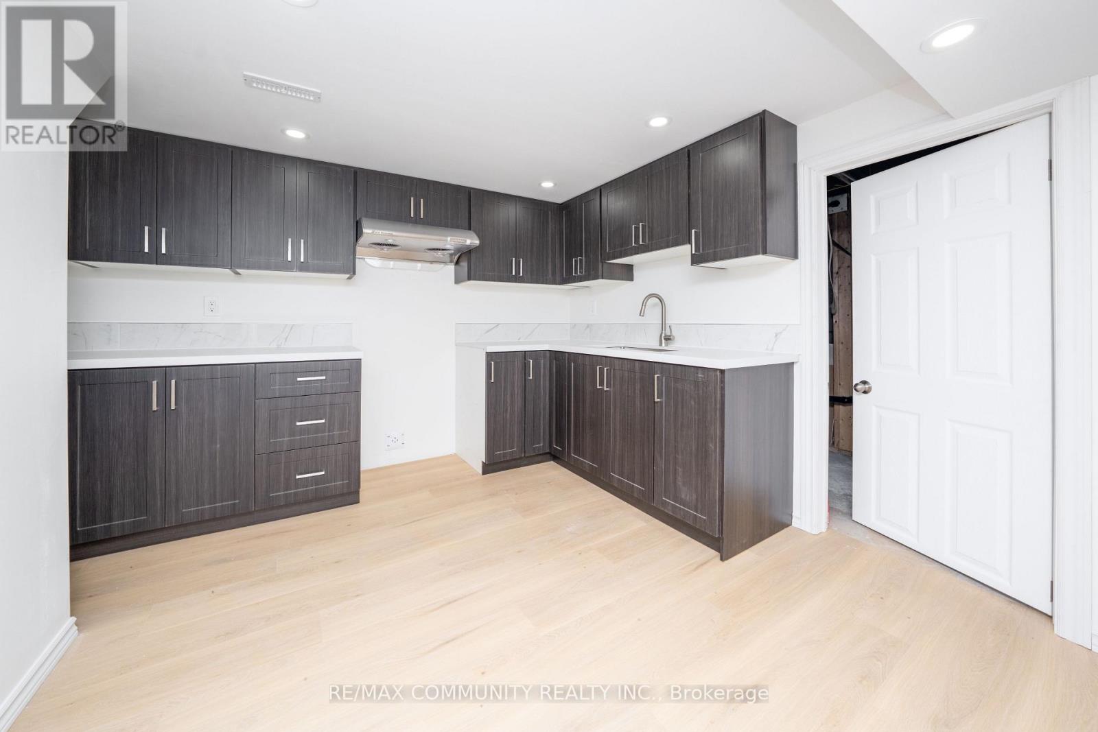 38 Hiley Avenue, Ajax, Ontario  L1S 6H5 - Photo 16 - E12295317